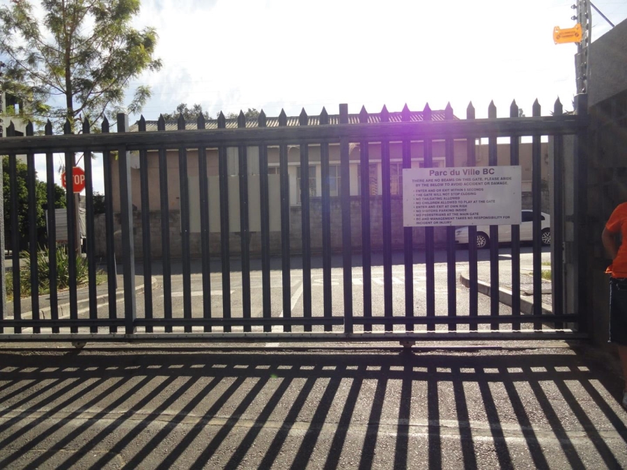 2 Bedroom Property for Sale in Bellville Park Western Cape